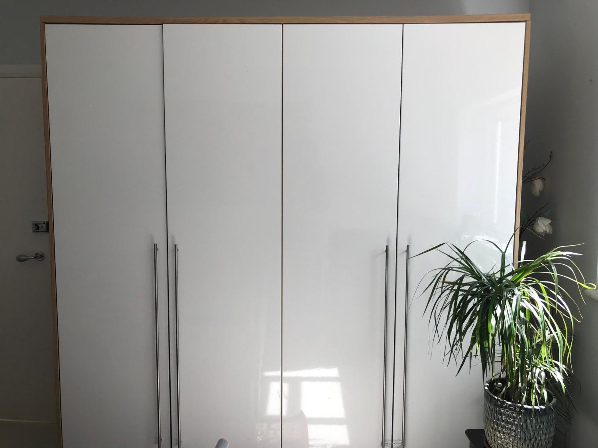 Cozy Double Bedroom In Stunning Bungalow On River Thames - Near Thorpe Park/Royal Holloway University/20Mins From Heathrow Staines-upon-Thames Exterior photo